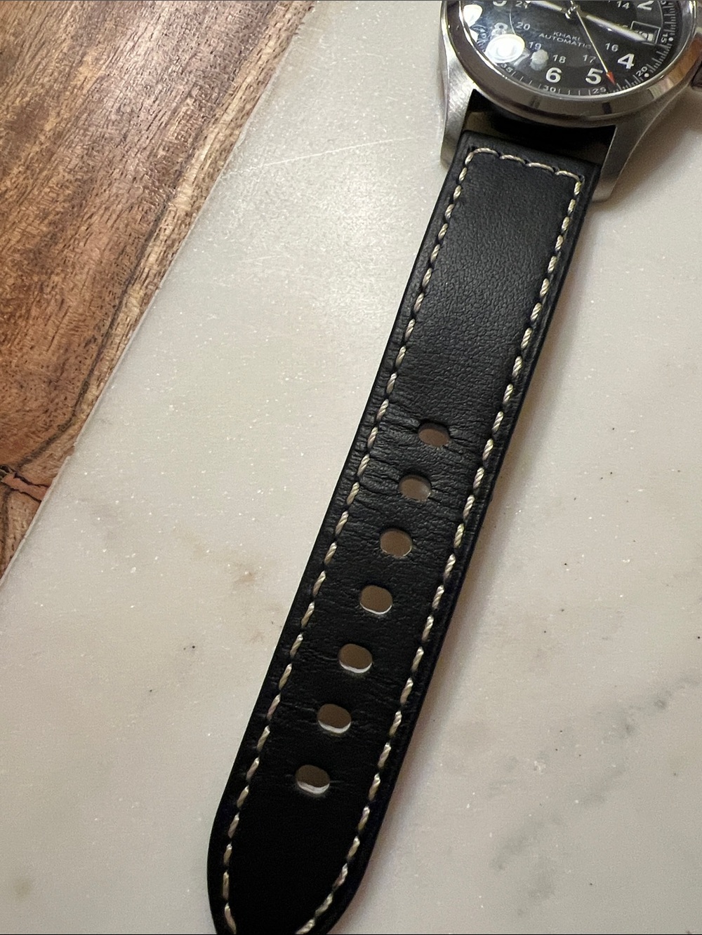 Hamilton Khaki Field Automatic with black leather strap 20 mm - Picture 3 of 9